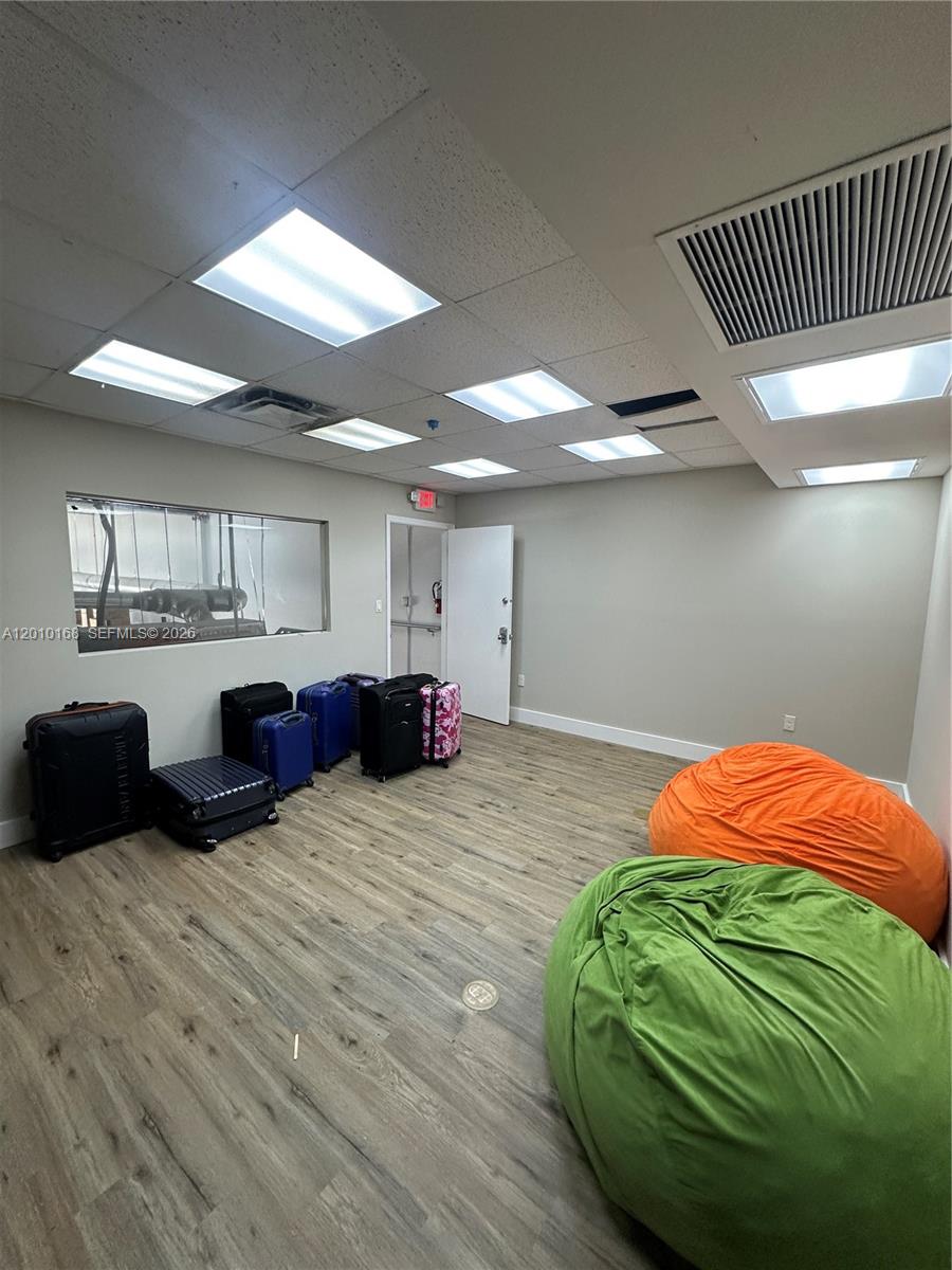 See details 102 / sq. ft. $ 2026-04-29 0 Photo
