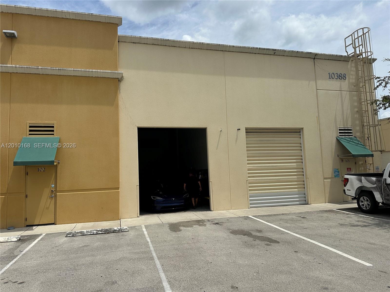 See details 102 / sq. ft. $ 2026-04-29 0 Photo