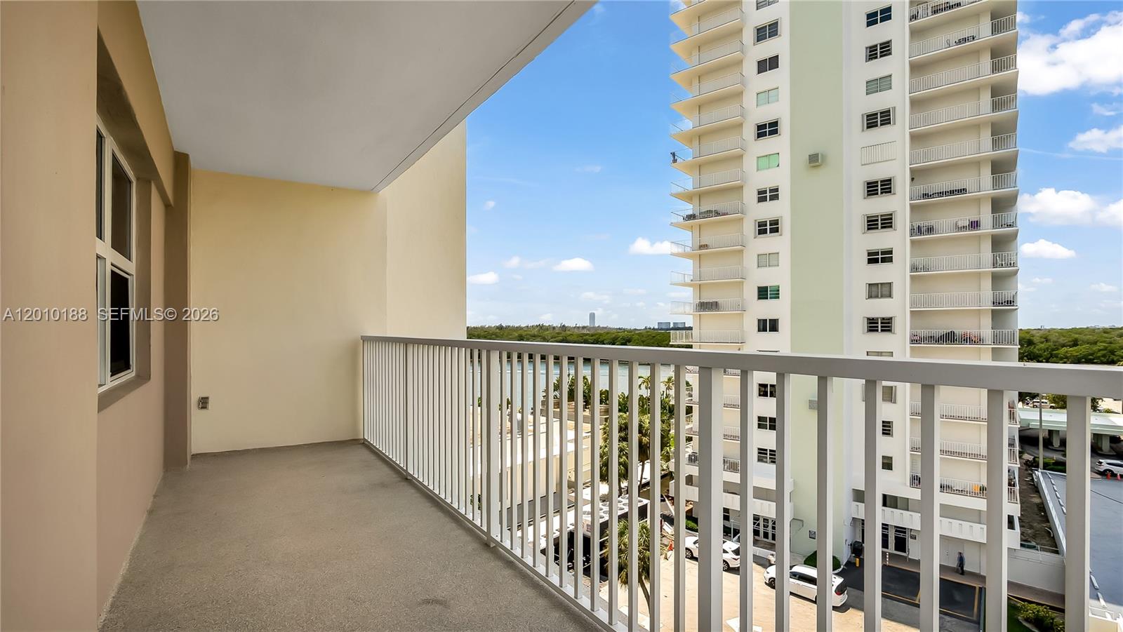 605 2 / 2 1350 sq. ft. $ 2026-04-29 0 Photo