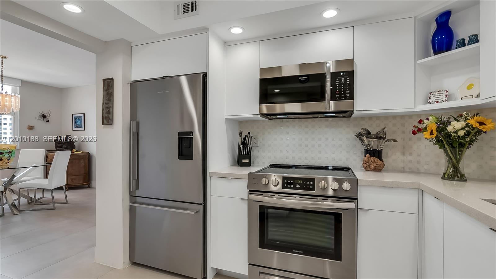 605 2 / 2 1350 sq. ft. $ 2026-04-29 0 Photo