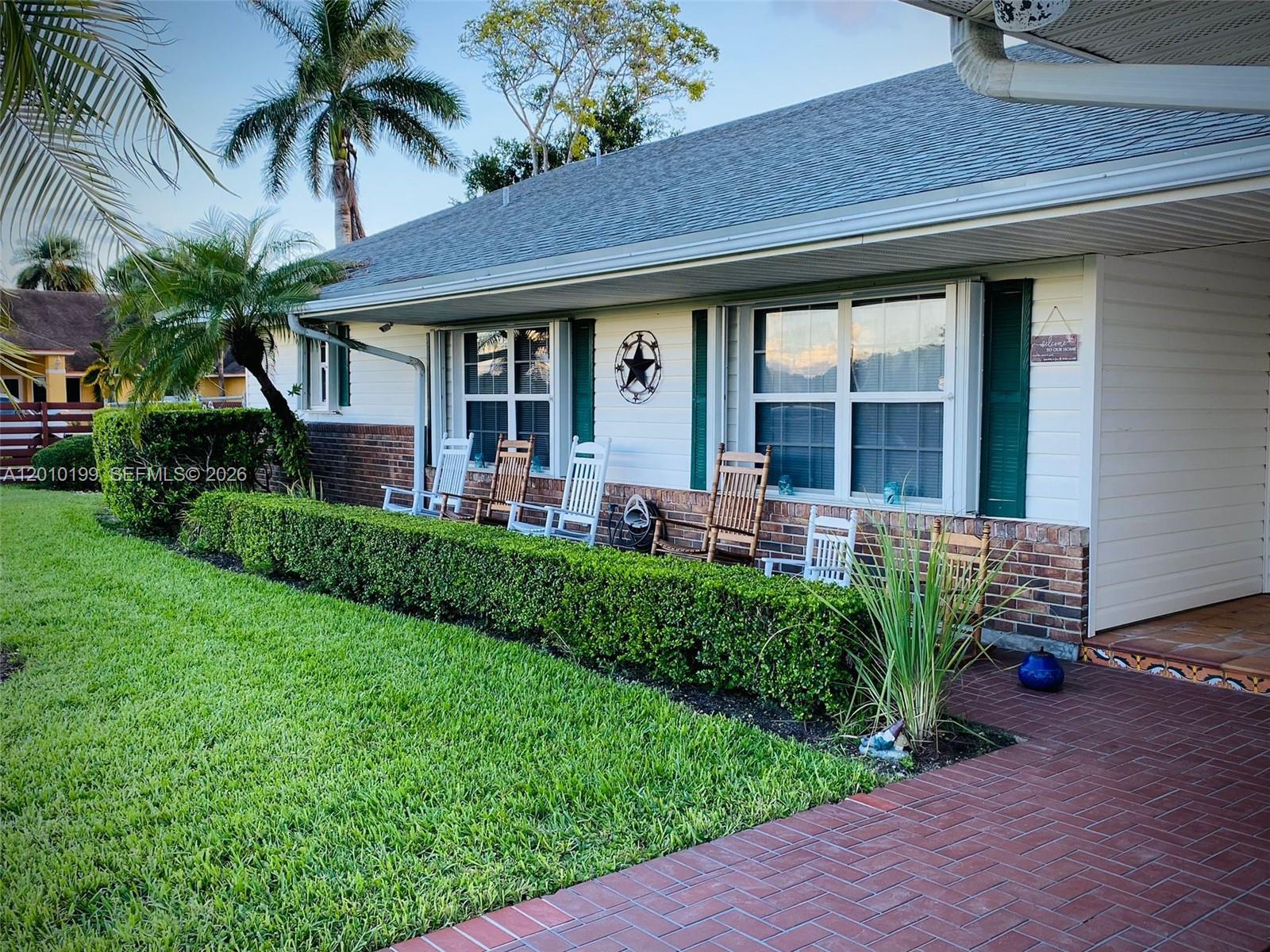 29490 5 / 3 3298 sq. ft. $ 2026-04-29 0 Photo