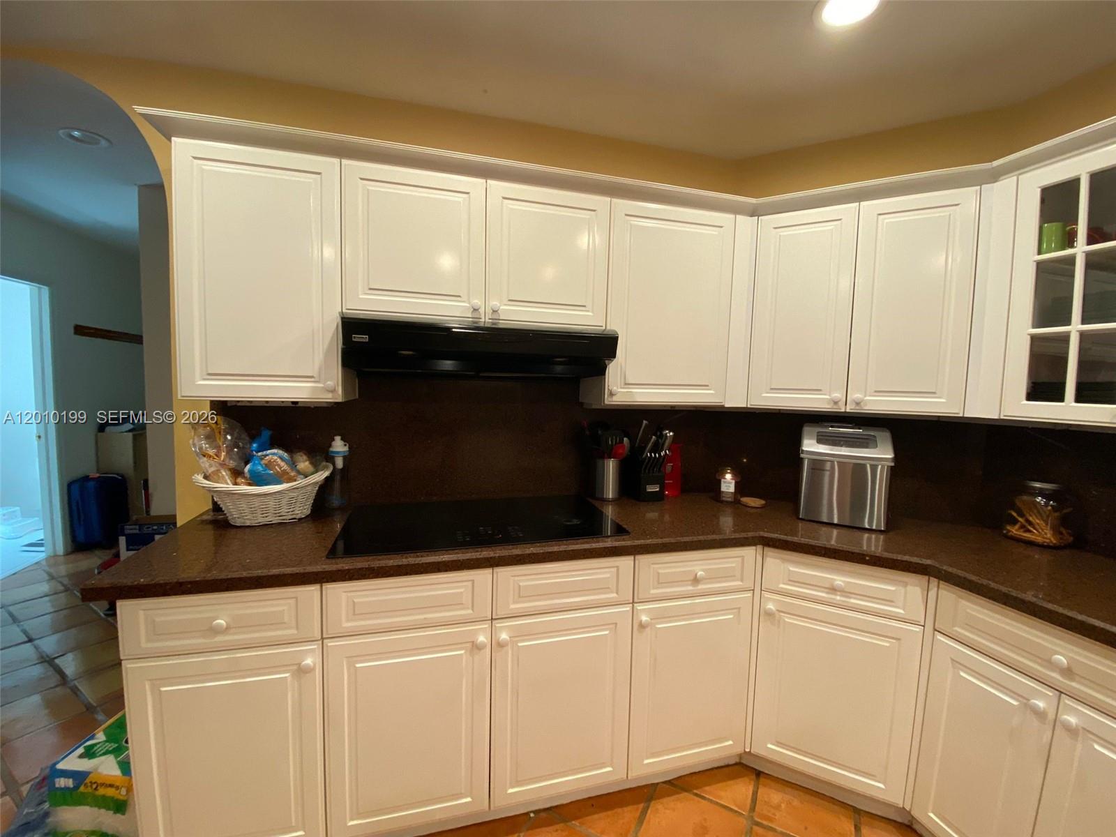 29490 5 / 3 3298 sq. ft. $ 2026-04-29 0 Photo