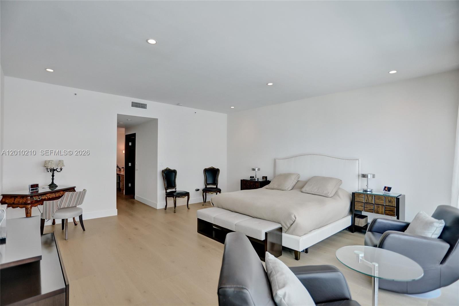 Photo of 10101 Collins Ave #4E, Bal Harbour, Florida, 33154 -