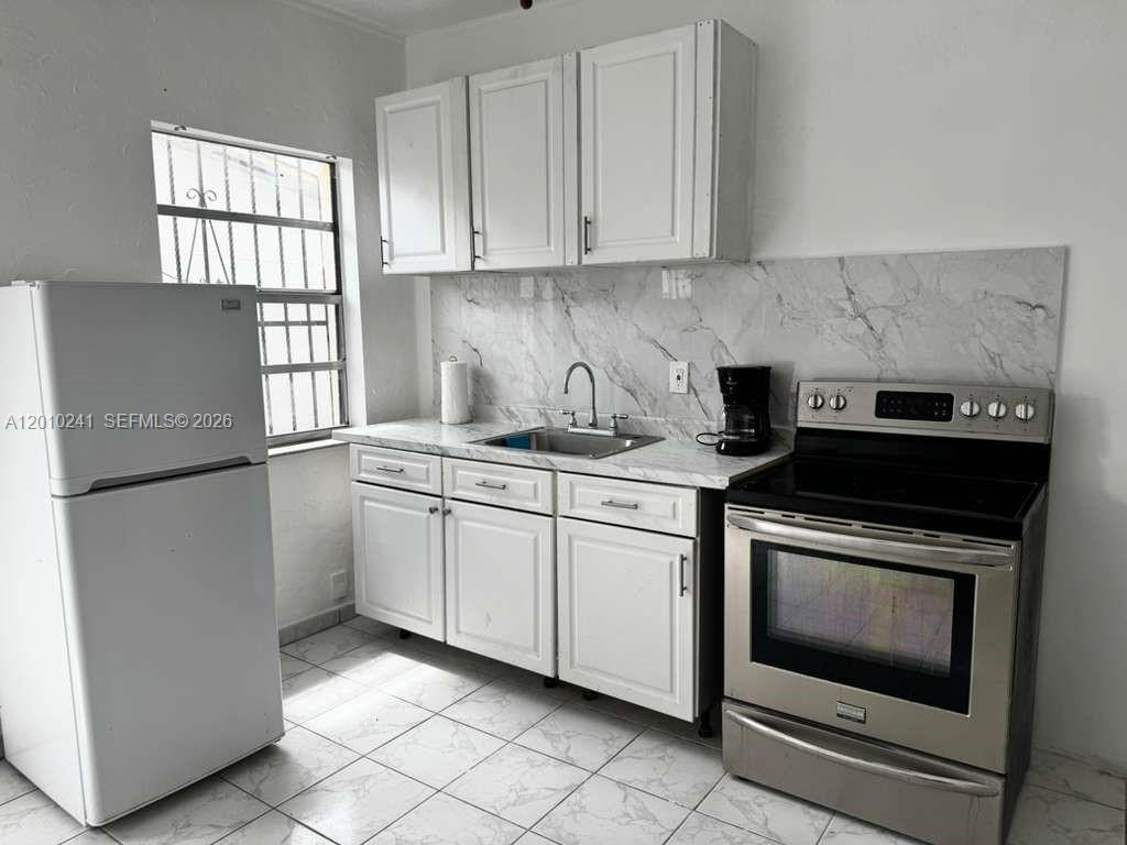 See details / 2525 sq. ft. $ 2026-05-29 0 Photo