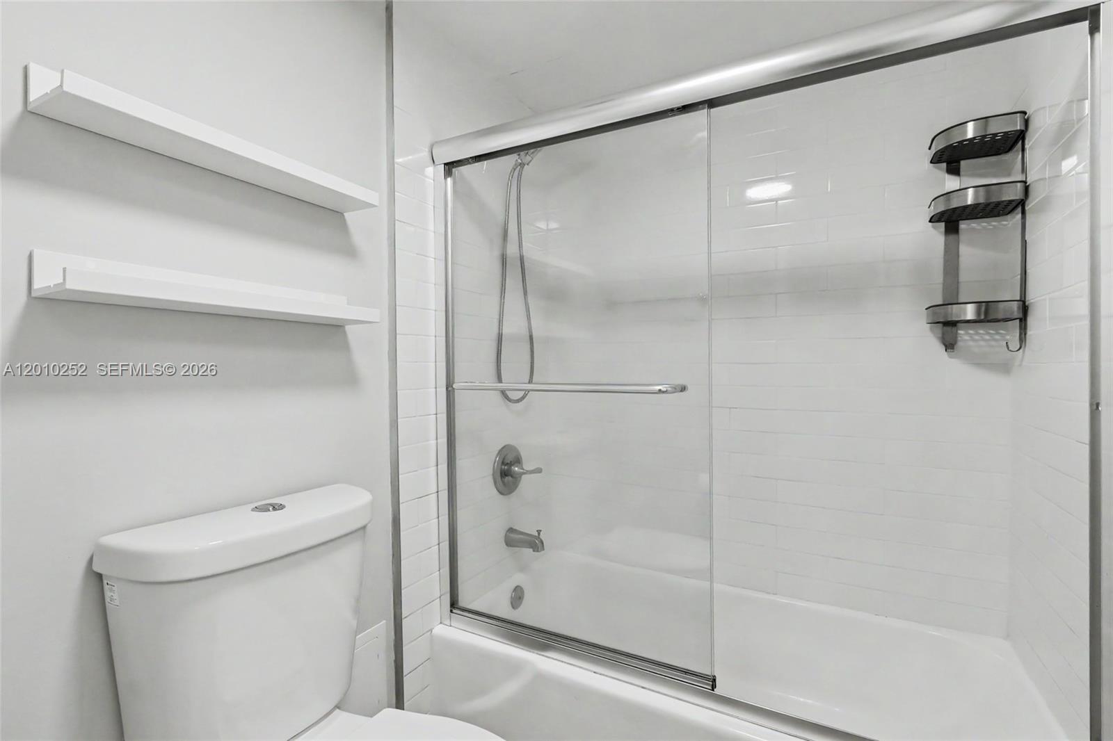 727 1 / 2 762 sq. ft. $ 2026-04-29 0 Photo