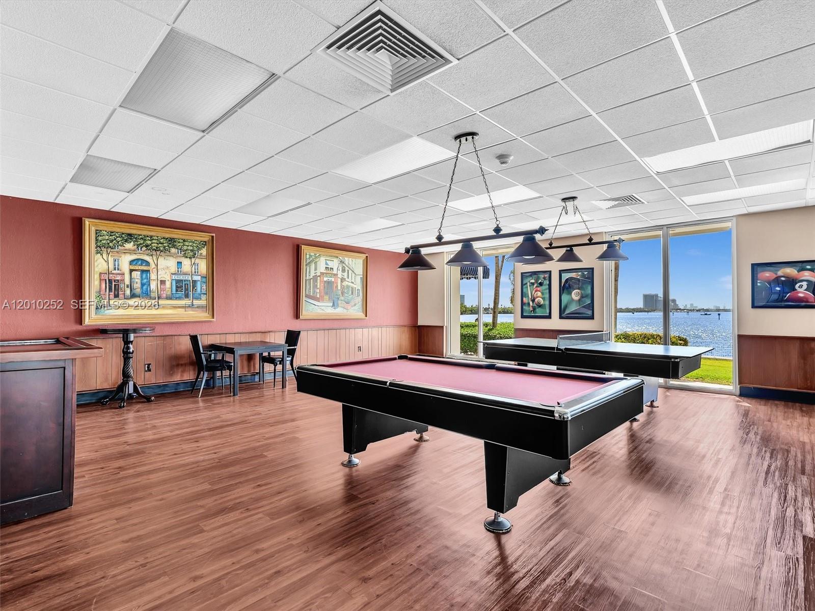727 1 / 2 762 sq. ft. $ 2026-04-29 0 Photo