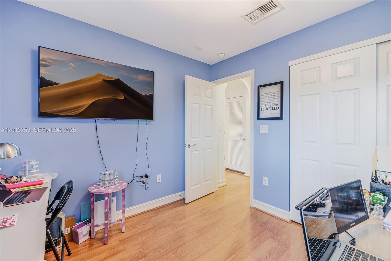 Photo of 20990 30th Pl  (20990), Aventura, Florida, 33180 - 