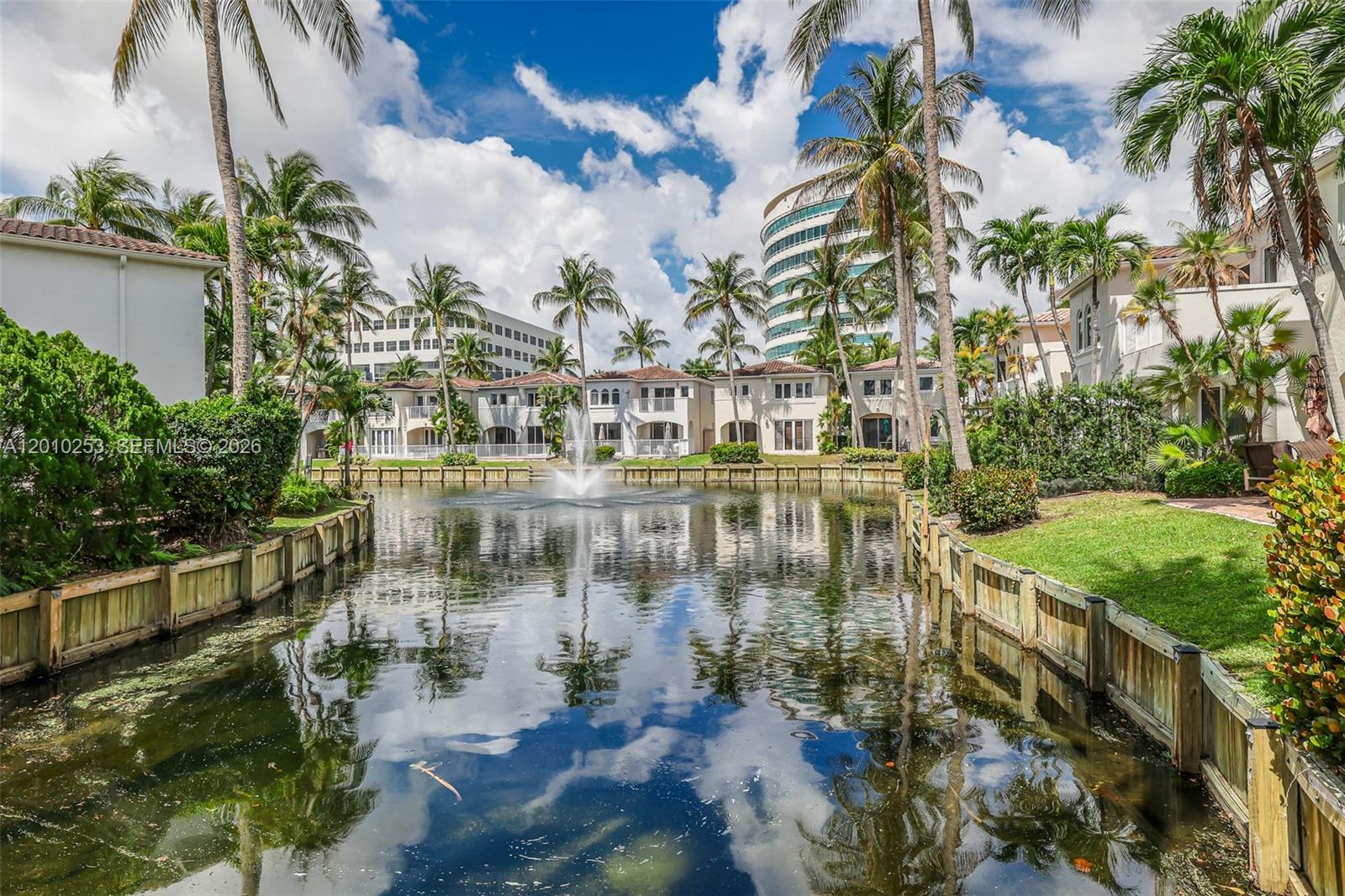 Photo of 20990 30th Pl  (20990), Aventura, Florida, 33180 - 