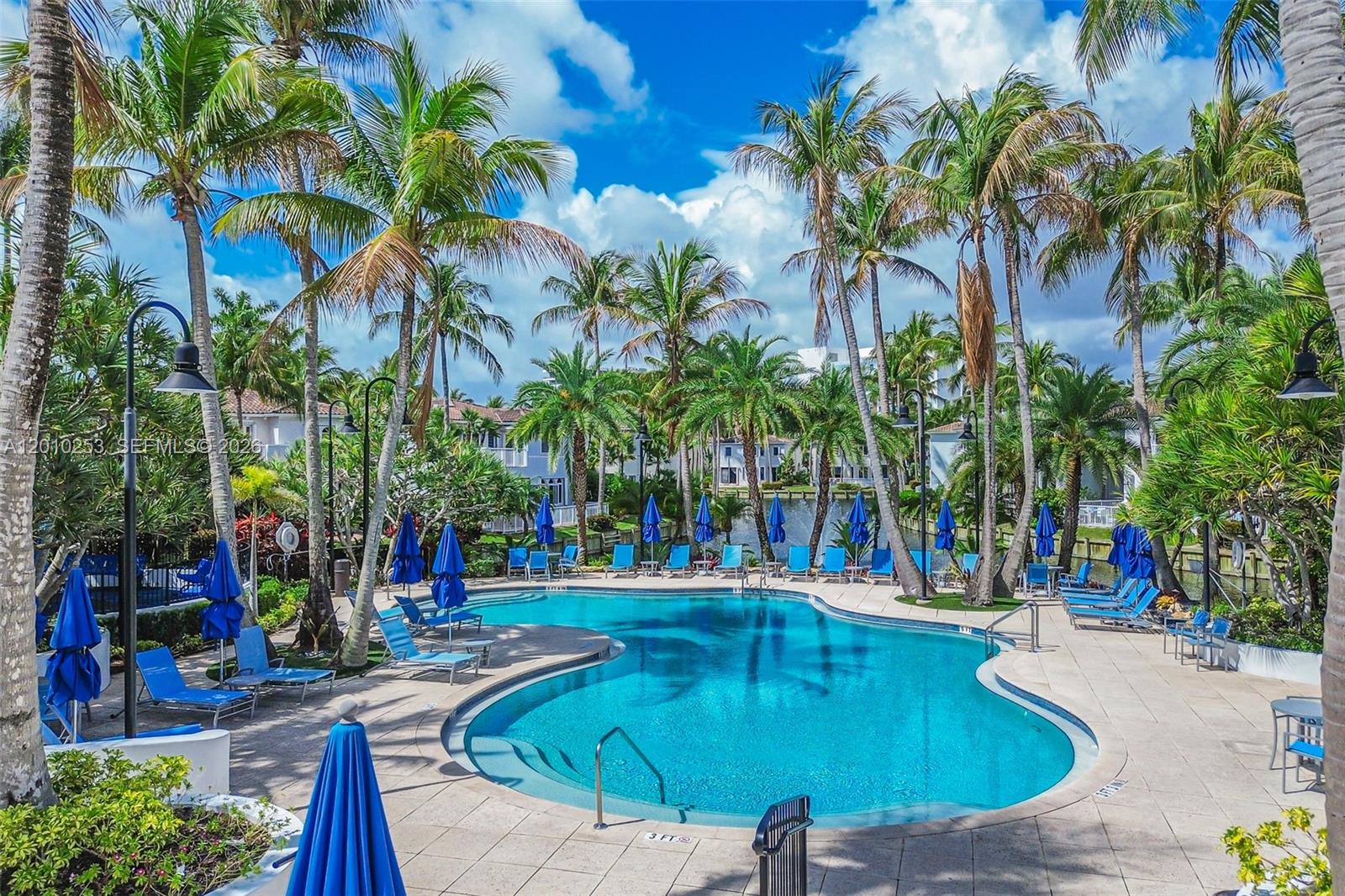 Photo of 20990 30th Pl  (20990), Aventura, Florida, 33180 - Clubhouse Pool