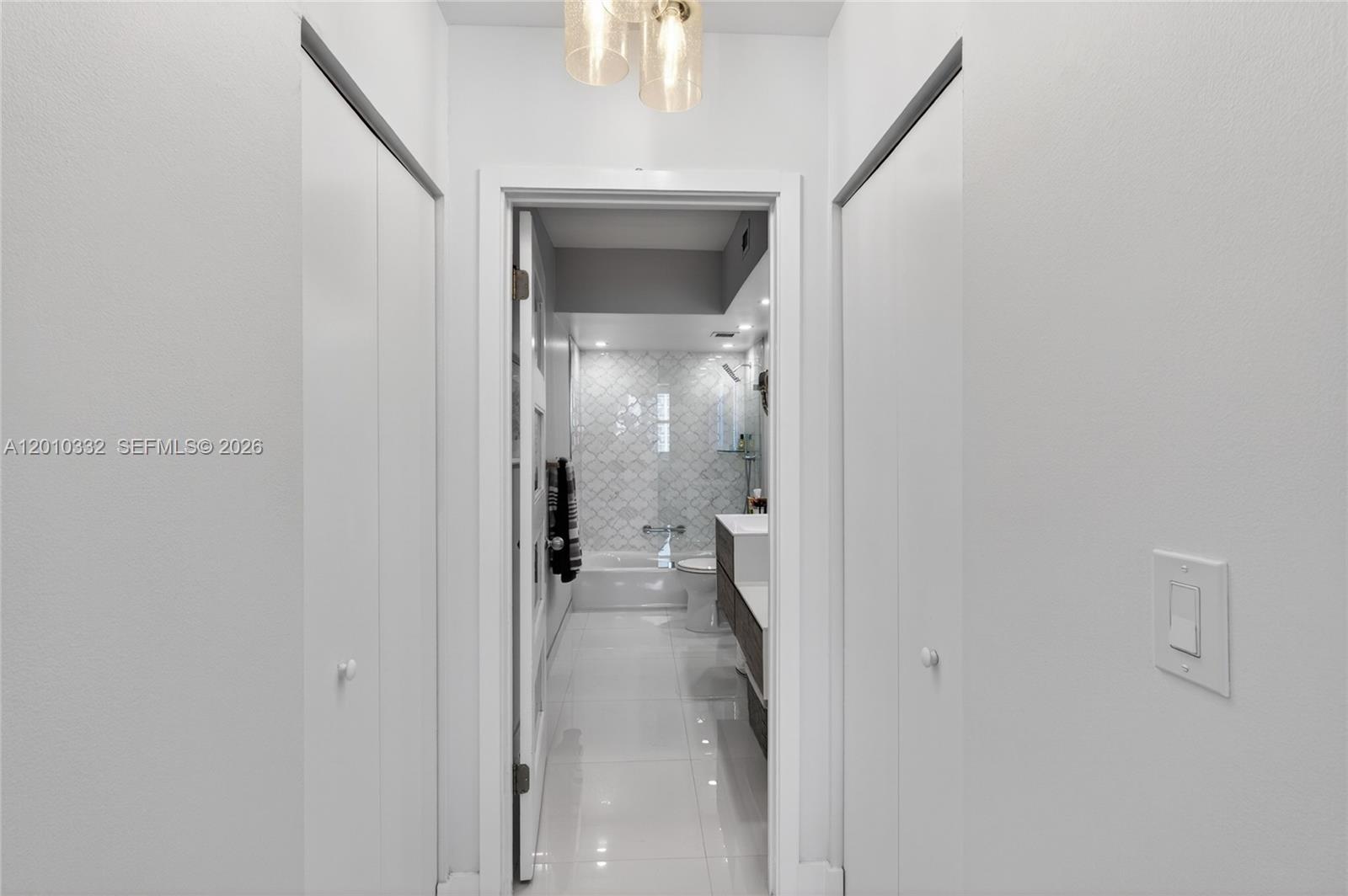 22H 2 / 2 1240 sq. ft. $ 2026-04-30 0 Photo