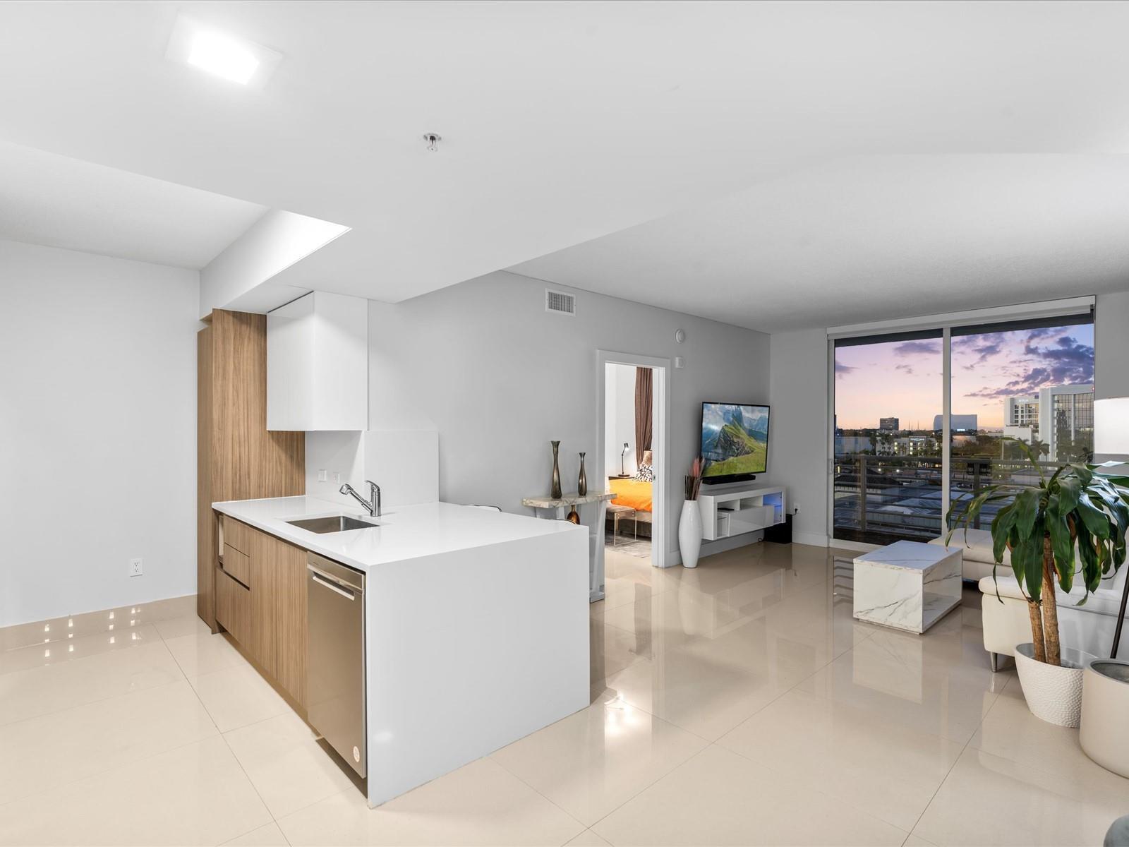 Photo of 18800 29th  #704, Aventura, Florida, 33180 - Photo 2