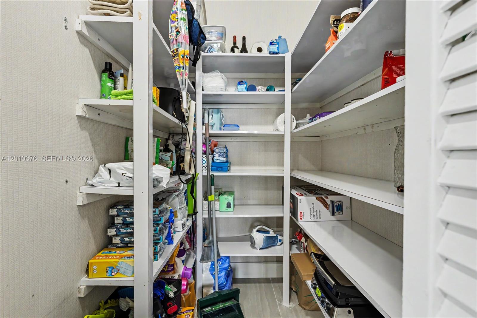 See details 1211 2 / 2 1372 sq. ft. $ 2026-05-01 0 Photo