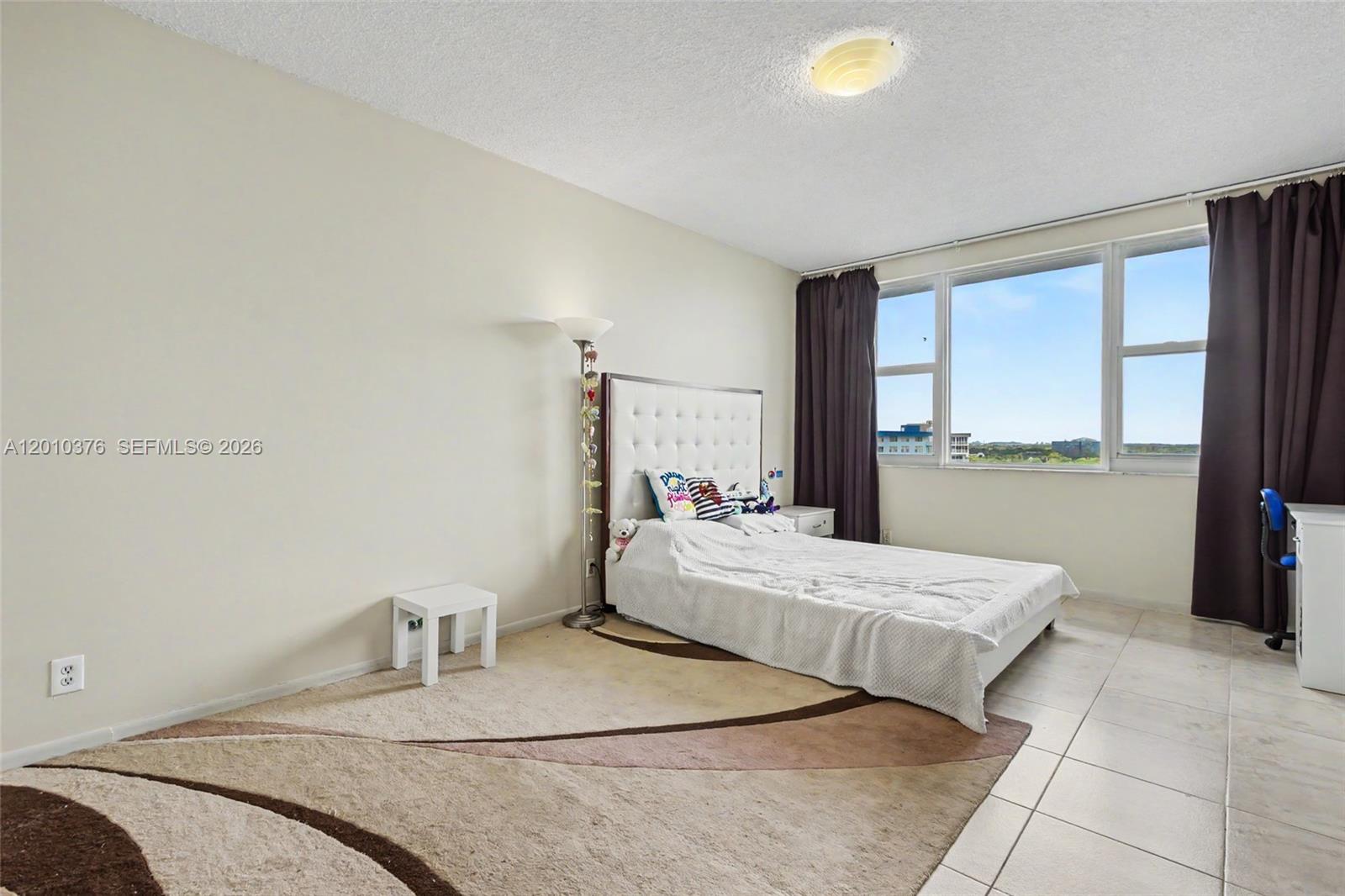 See details 1211 2 / 2 1372 sq. ft. $ 2026-05-01 0 Photo