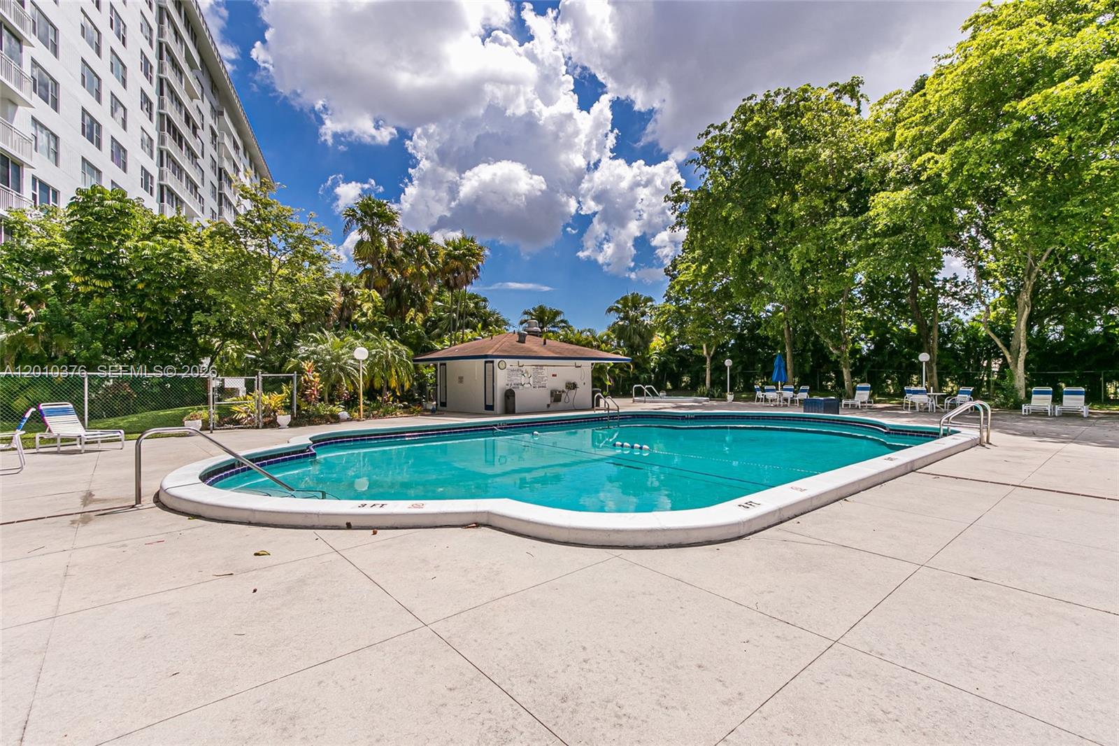 See details 1211 2 / 2 1372 sq. ft. $ 2026-05-01 0 Photo