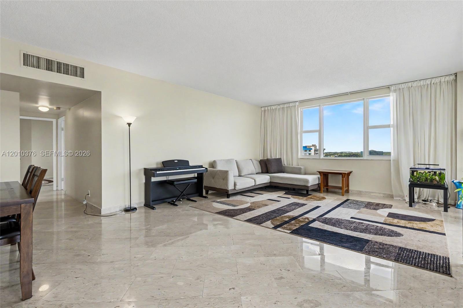 See details 1211 2 / 2 1372 sq. ft. $ 2026-05-01 0 Photo