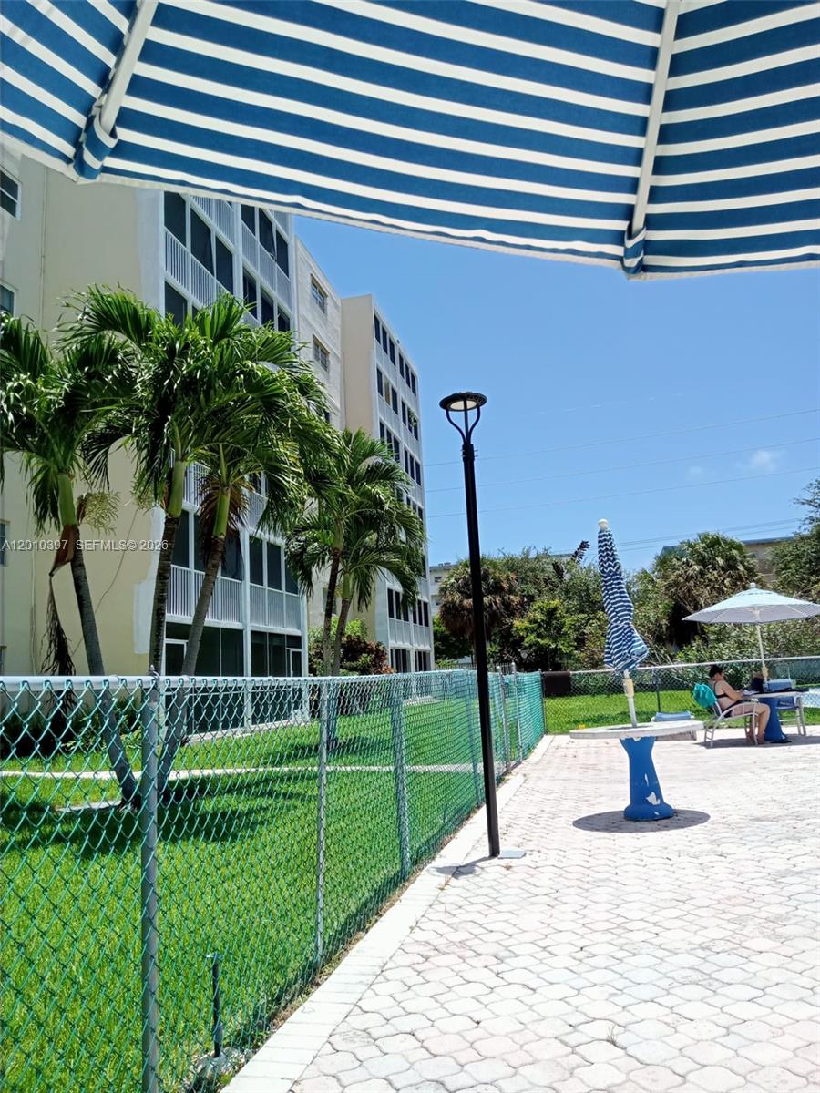 Photo of 319 14th Ave  #604, Hallandale Beach, Florida, 33009 - 