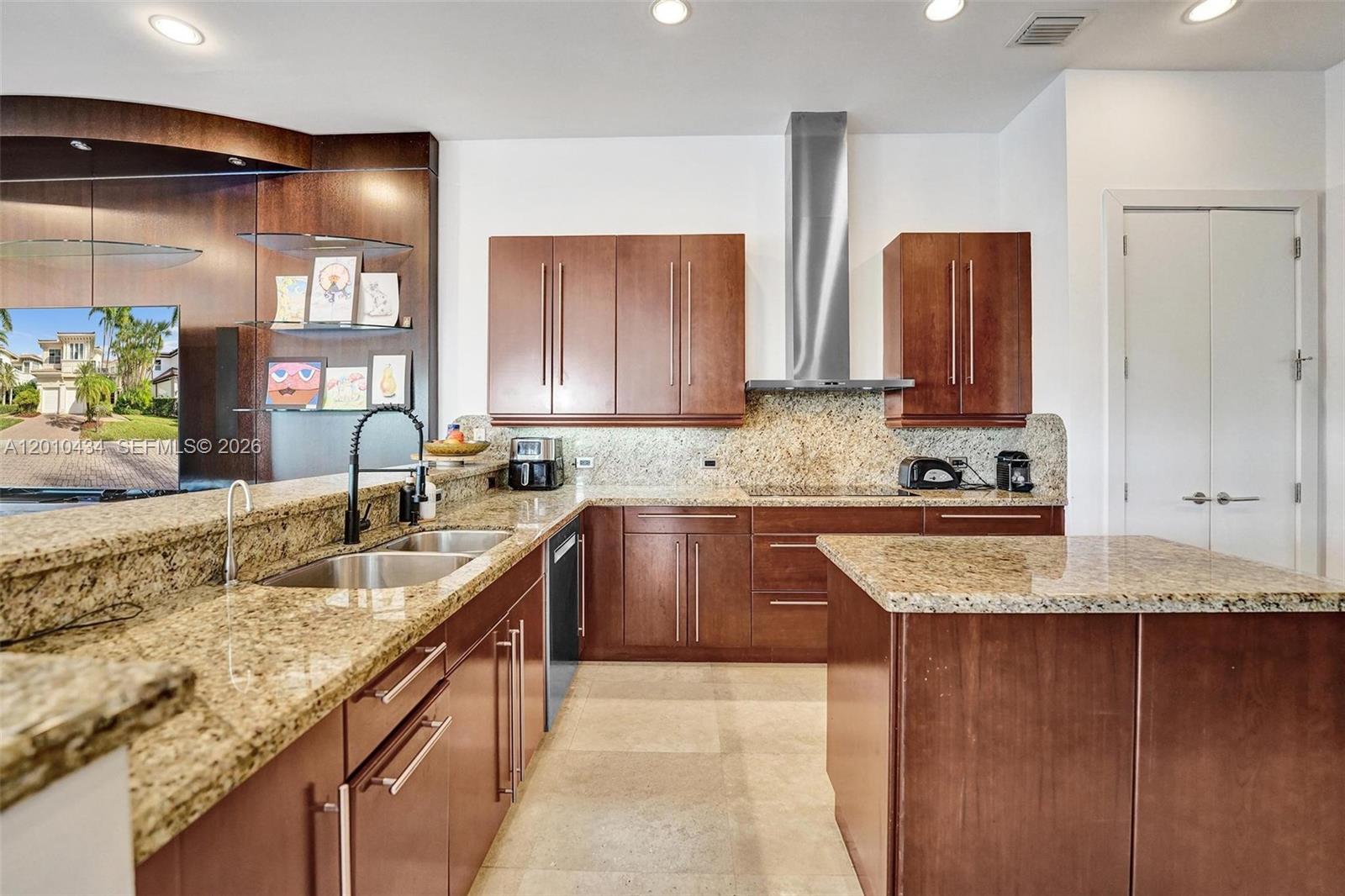 Photo of 1575 Windjammer Way  (1575), Hollywood, Florida, 33019 - 