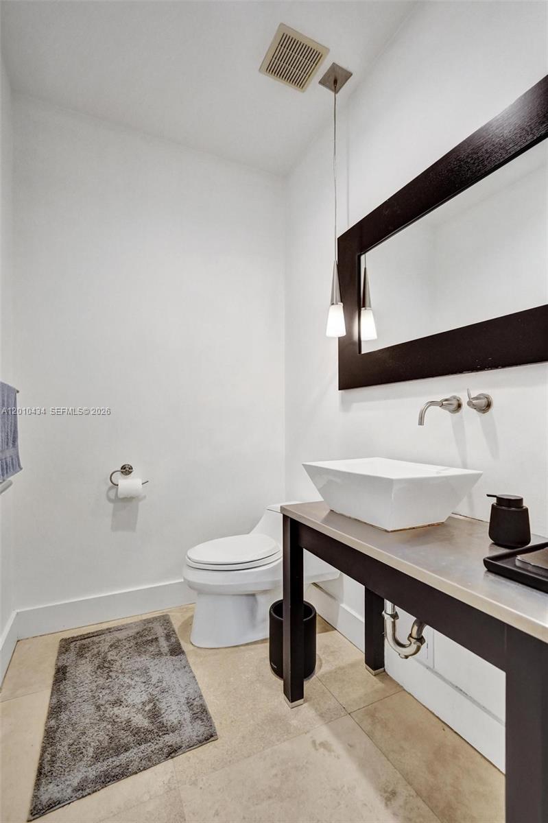 Photo of 1575 Windjammer Way  (1575), Hollywood, Florida, 33019 - 