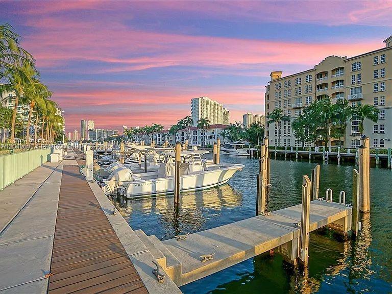 Photo of 2950 188th St  #448, Aventura, Florida, 33180 - 