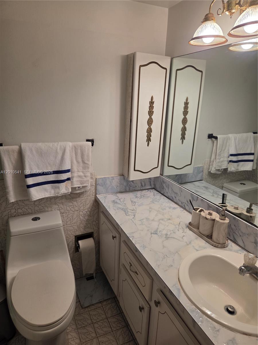 Photo of 1817 Ocean Dr  #325, Hallandale Beach, Florida, 33009 - 