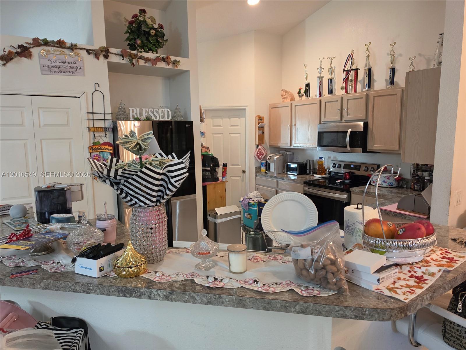 2637 4 / 2 2236 sq. ft. $ 2026-04-30 0 Photo