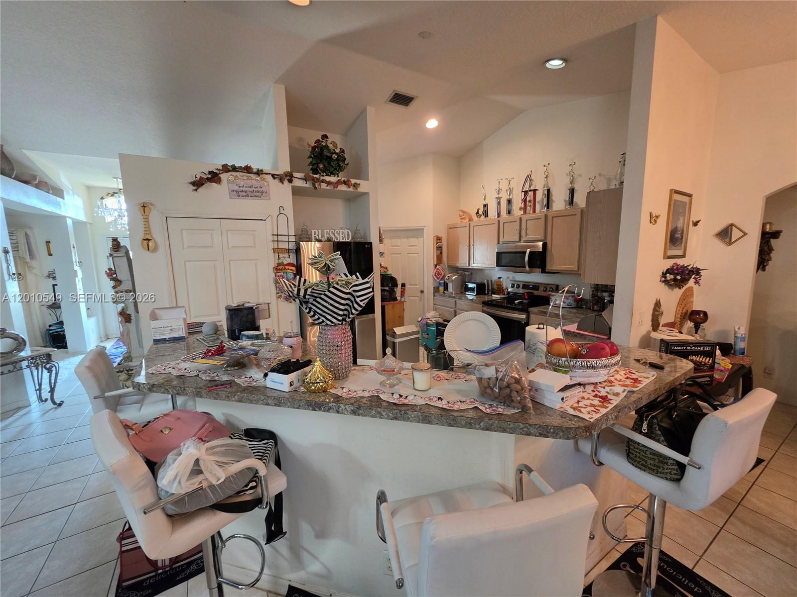 2637 4 / 2 2236 sq. ft. $ 2026-04-30 0 Photo