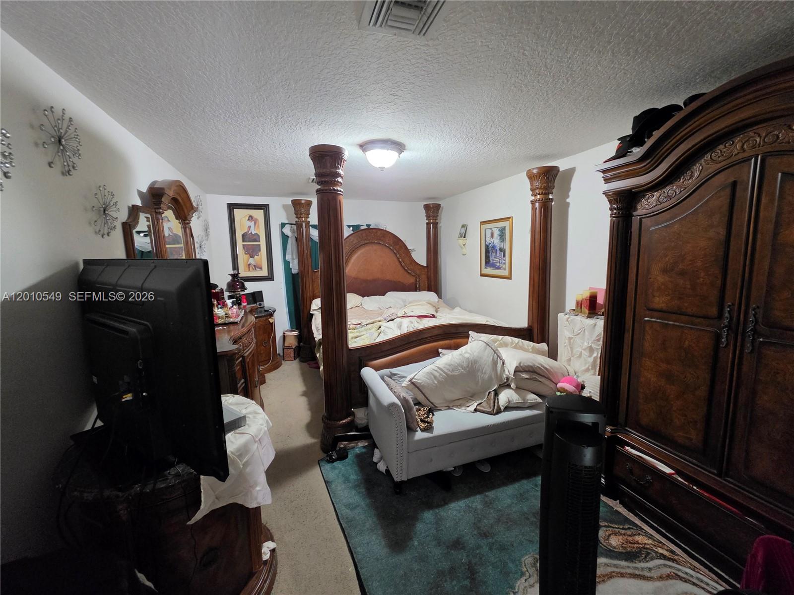 2637 4 / 2 2236 sq. ft. $ 2026-04-30 0 Photo