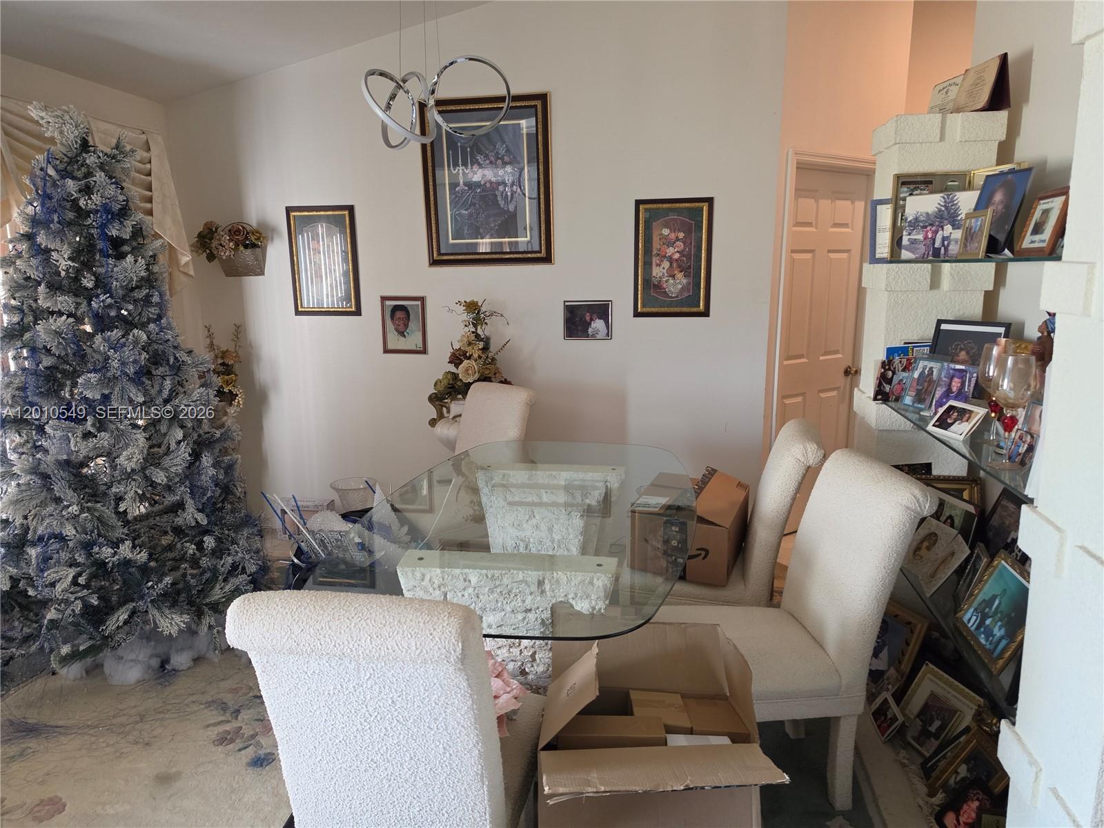 2637 4 / 2 2236 sq. ft. $ 2026-04-30 0 Photo