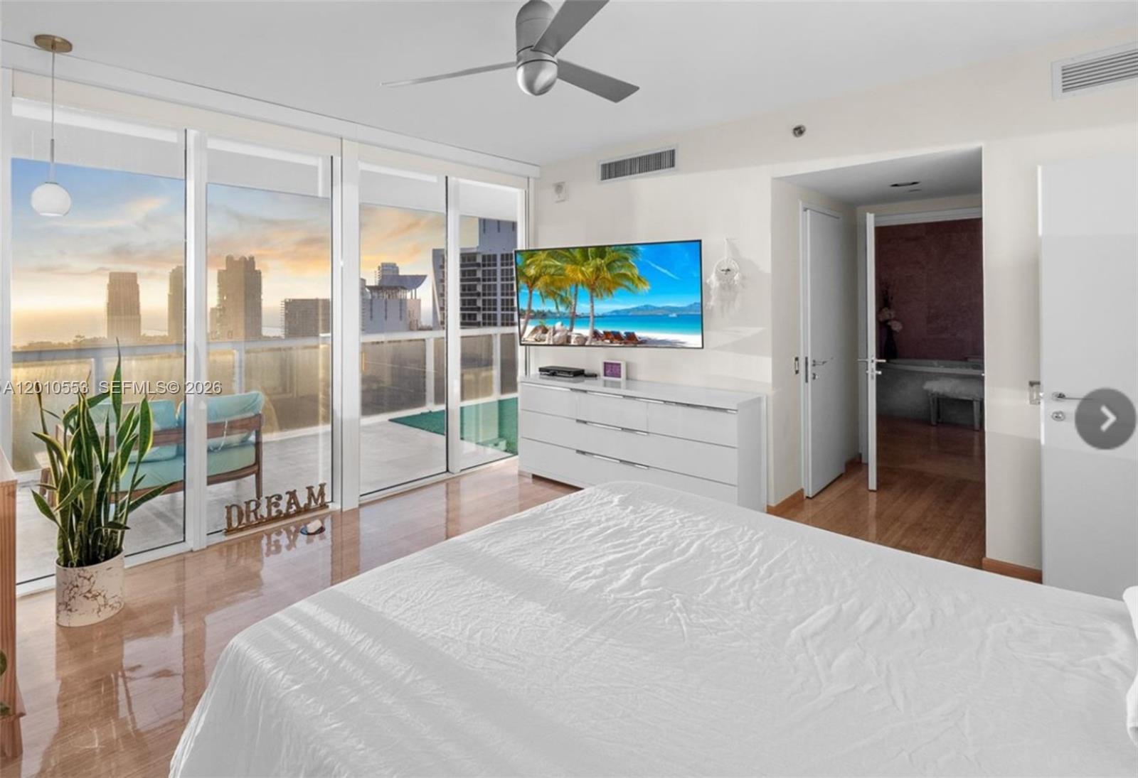 Photo of 450 Alton Rd #2810, Miami Beach, Florida, 33139 -