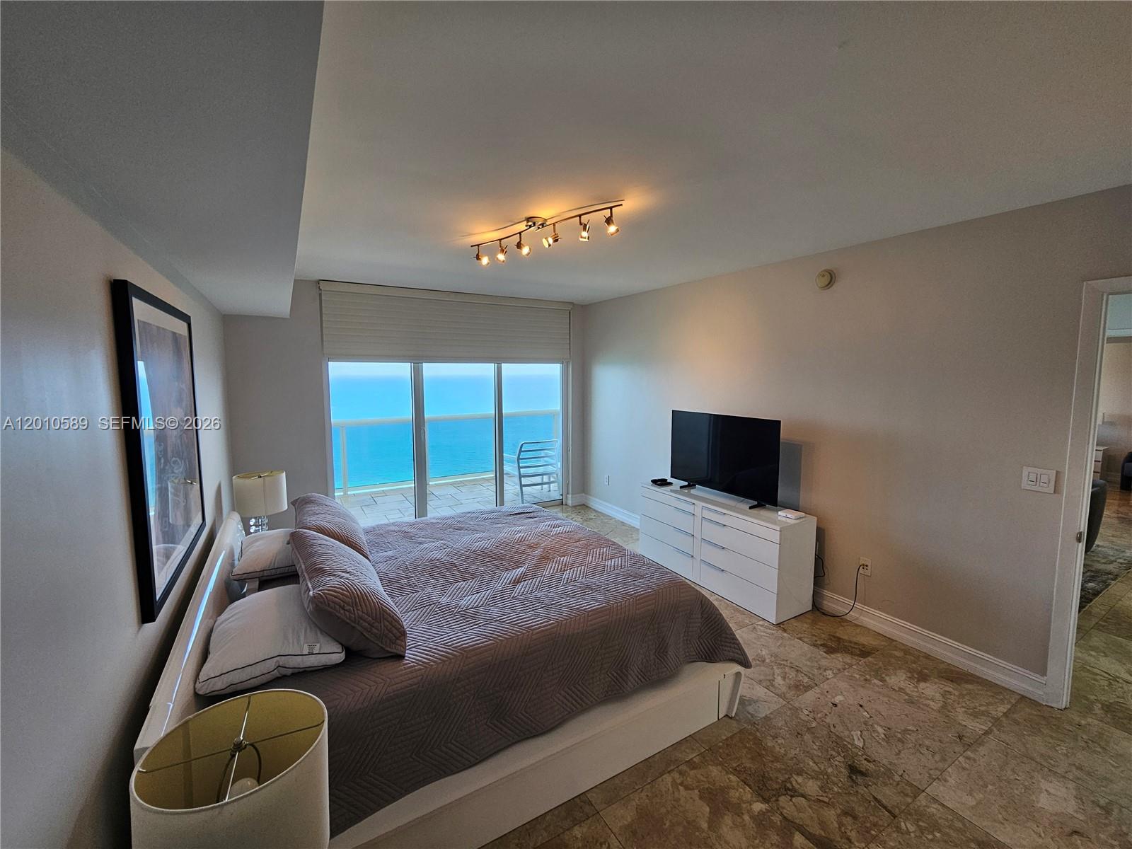 2602 3 / 3 1841 sq. ft. $ 2026-04-30 0 Photo