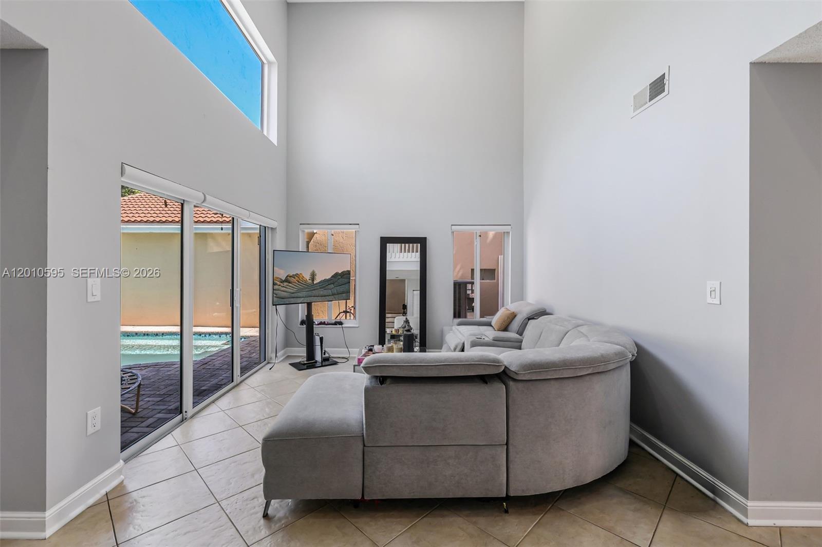 Photo of 1065 Weeping Willow Way  (1065), Hollywood, Florida, 33019 - 