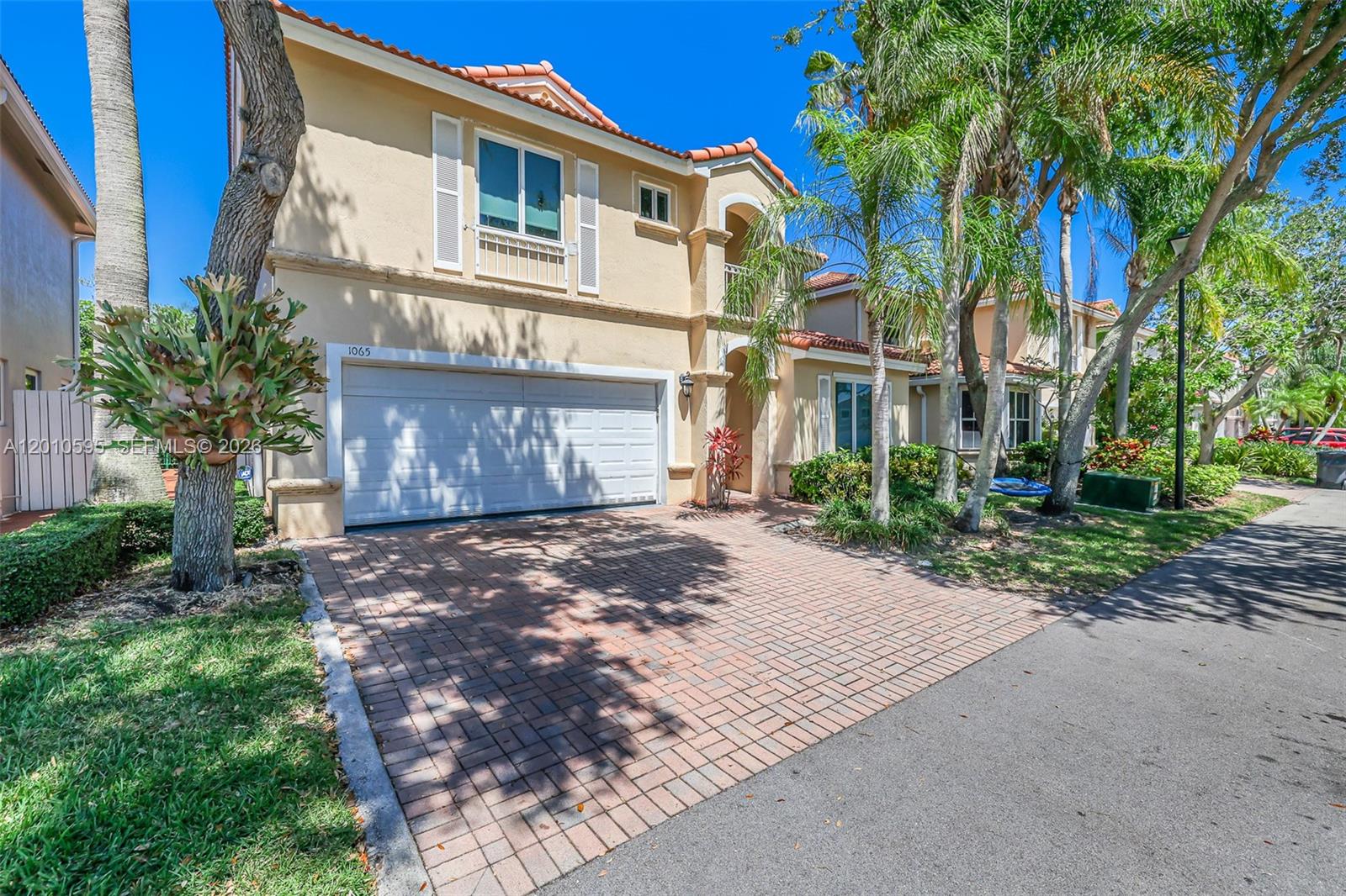 Photo of 1065 Weeping Willow Way  (1065), Hollywood, Florida, 33019 - 