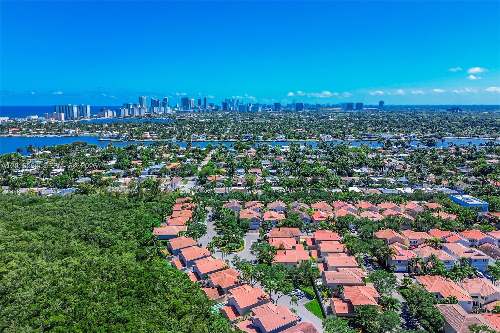 Photo of 1065 Weeping Willow Way  (1065), Hollywood, Florida, 33019 - 
