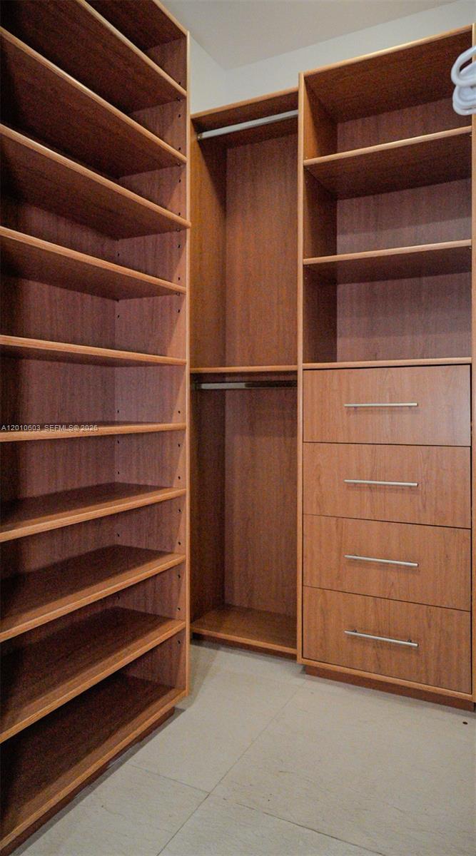 1102 3 / 4 1979 sq. ft. $ 2026-04-30 0 Photo