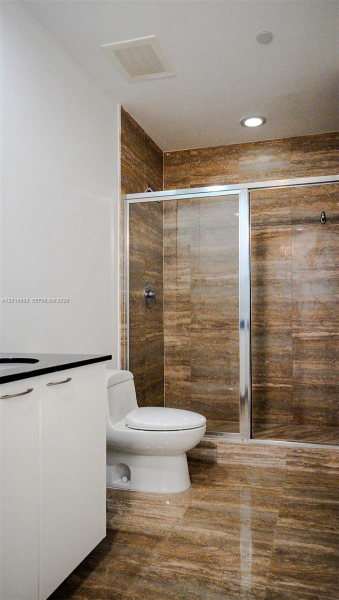 1102 3 / 4 1979 sq. ft. $ 2026-04-30 0 Photo