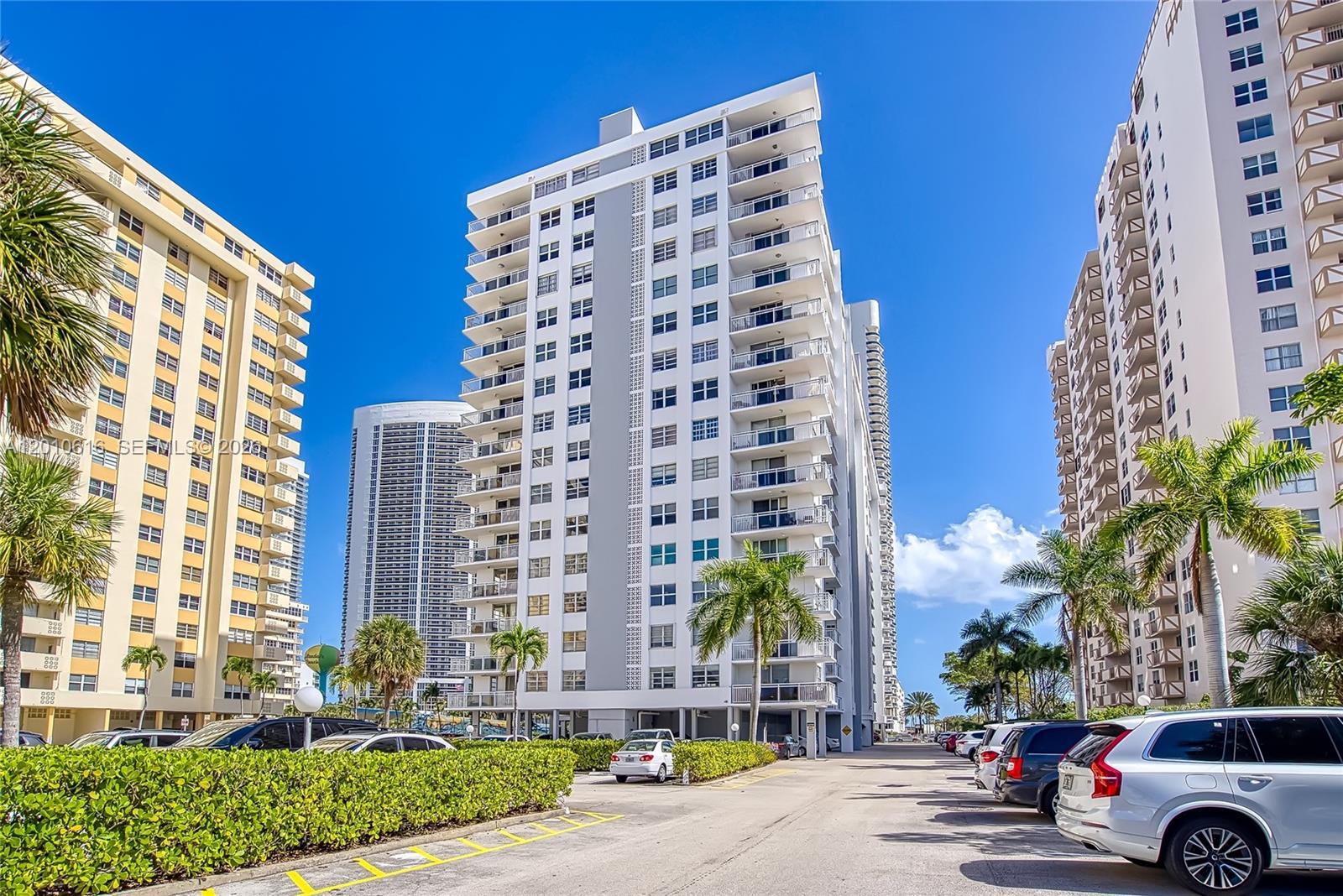 Photo of 1849 Ocean Dr  #1402, Hallandale Beach, Florida, 33009 - 