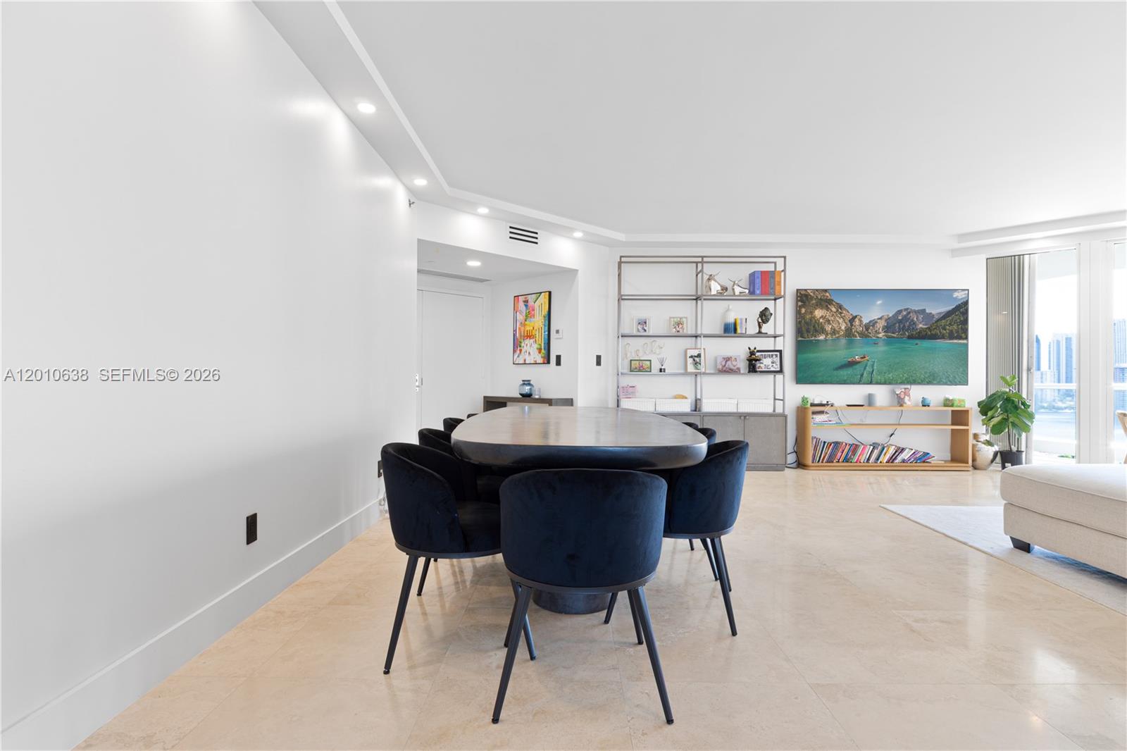 1402 3 / 4 2770 sq. ft. $ 2026-04-30 0 Photo