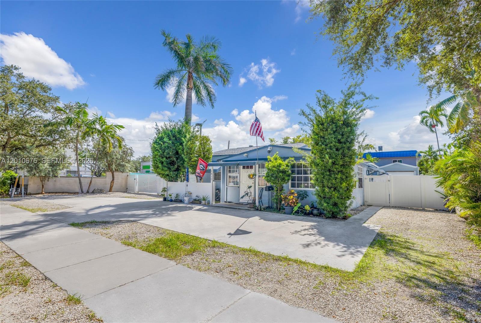   /  2812 sq. ft. $ 2026-04-30 0 Photo