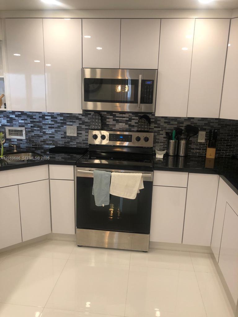 Photo of 2030 Ocean Dr  #1706, Hallandale Beach, Florida, 33009 - 