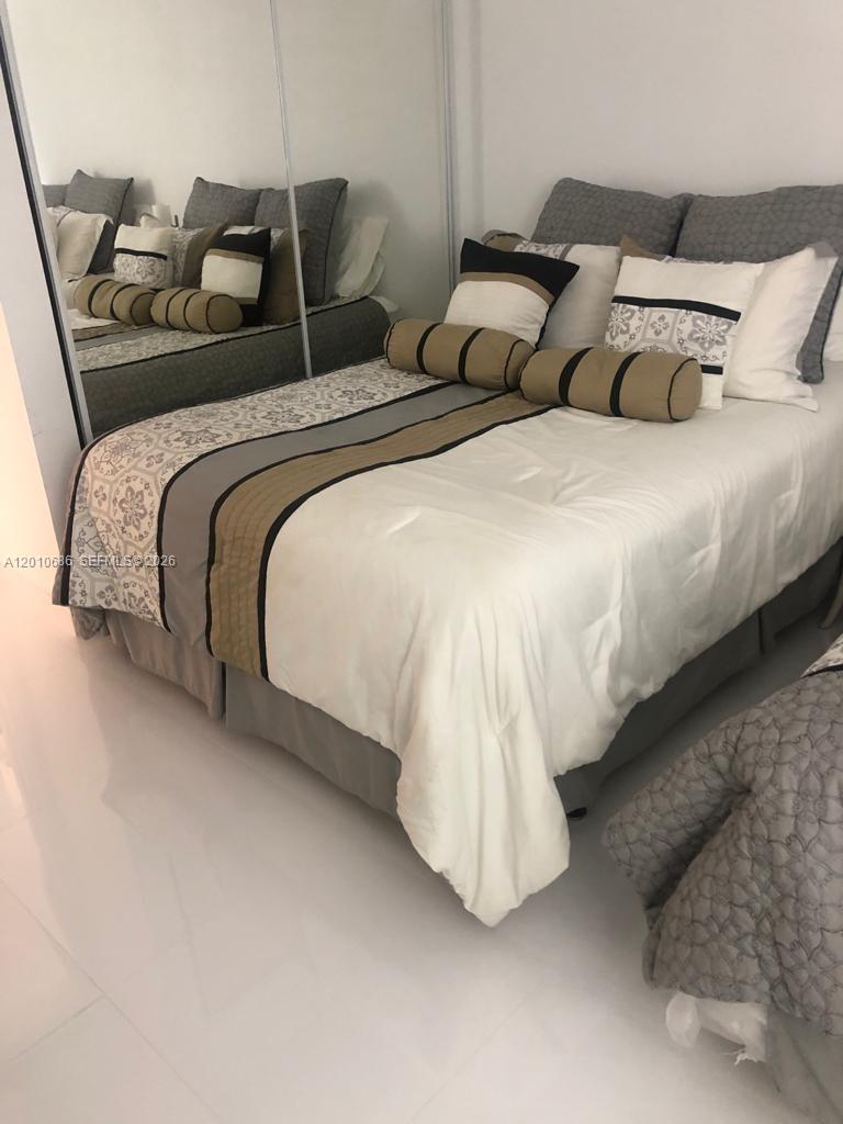 Photo of 2030 Ocean Dr  #1706, Hallandale Beach, Florida, 33009 - 