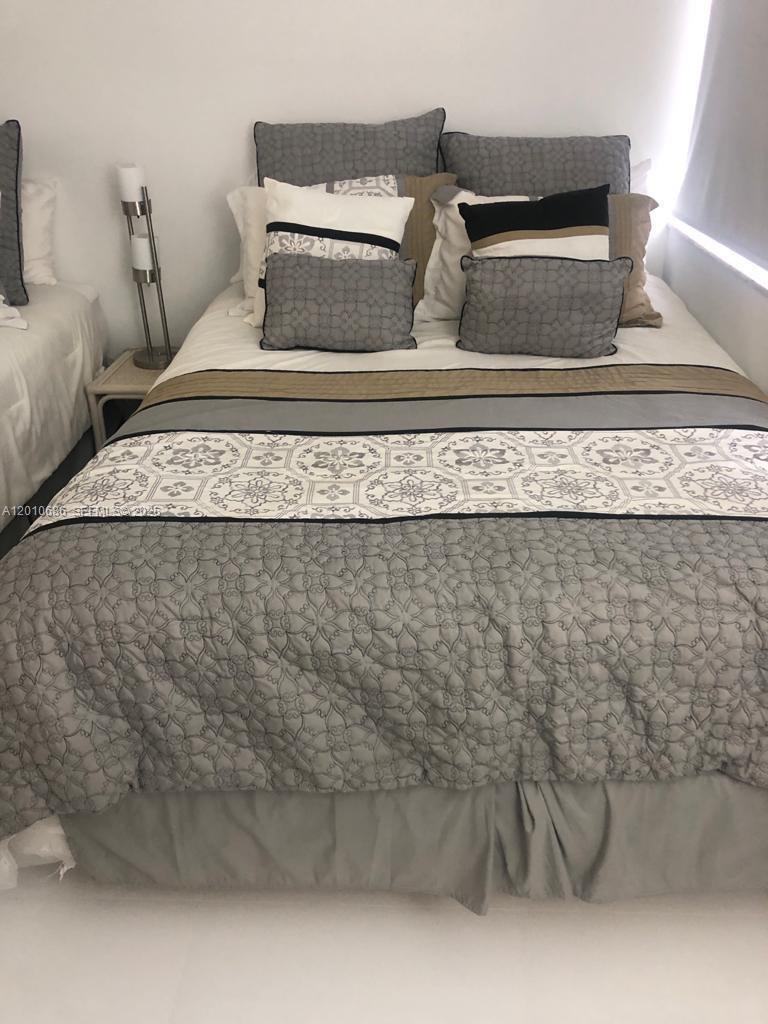 Photo of 2030 Ocean Dr  #1706, Hallandale Beach, Florida, 33009 - 