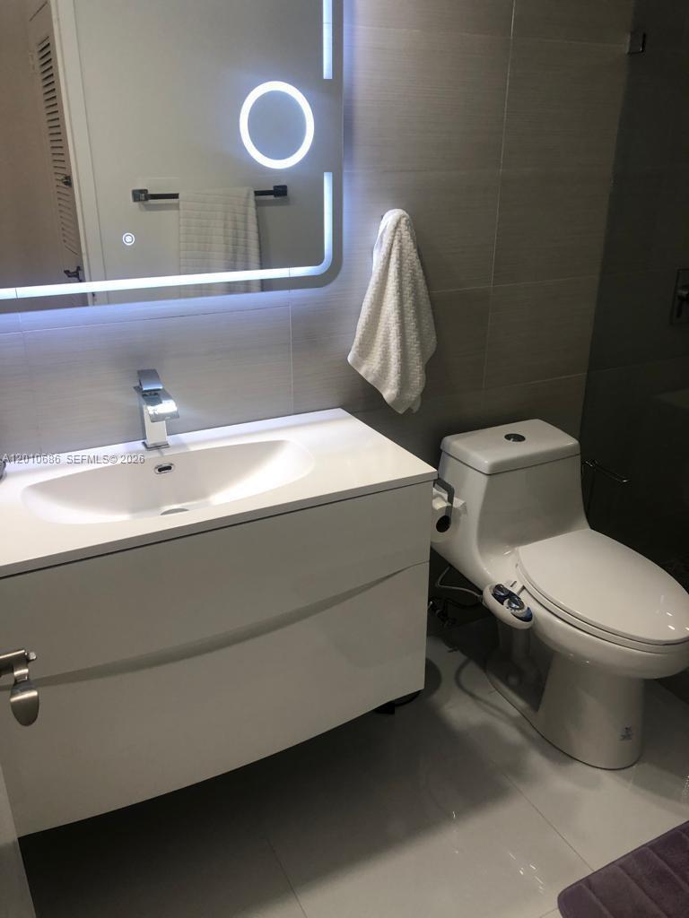 Photo of 2030 Ocean Dr  #1706, Hallandale Beach, Florida, 33009 - 