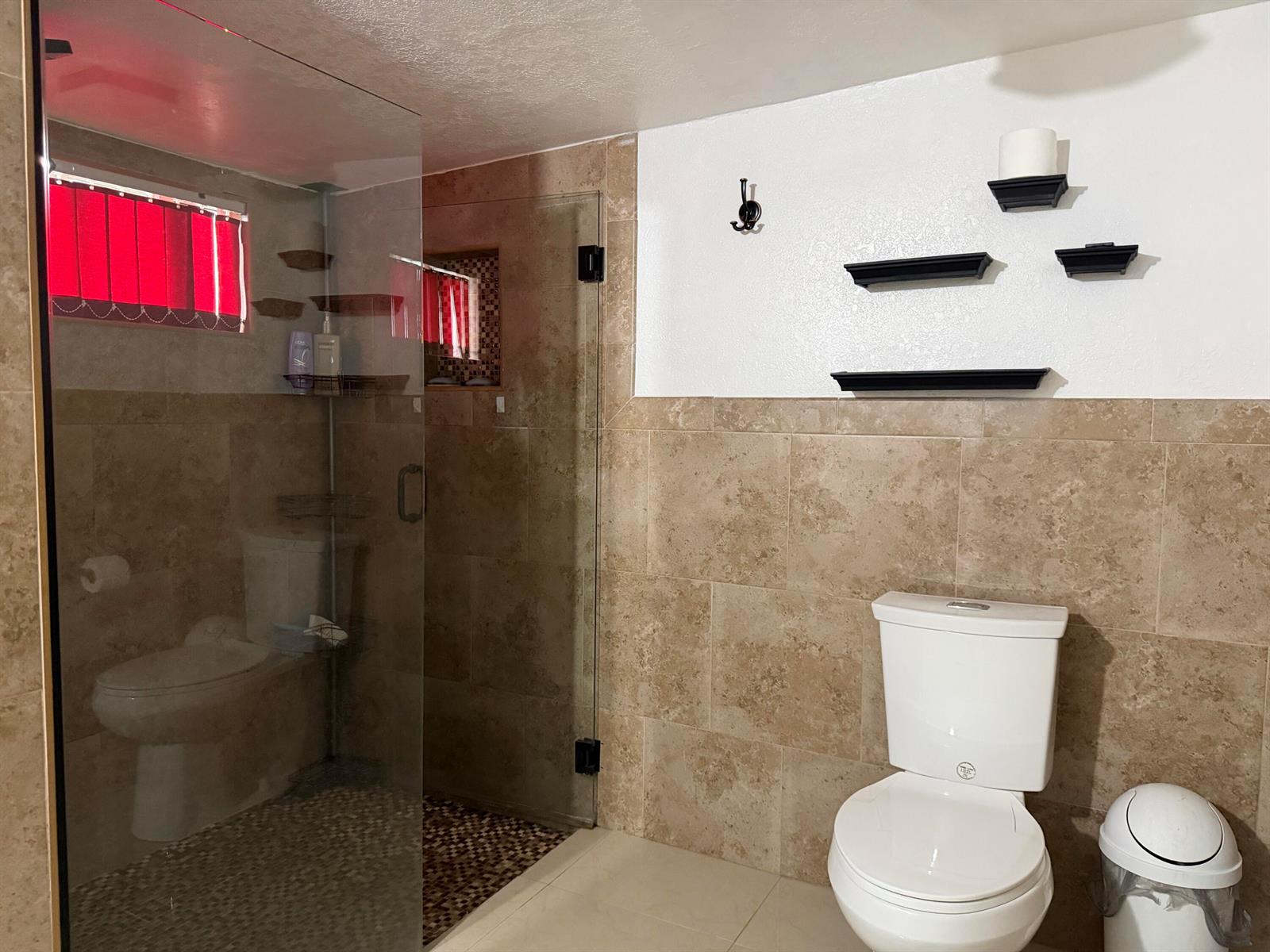 Ver detalles 1117 6 / 4 1532 sq. ft. $ 2026-06-30 0 foto