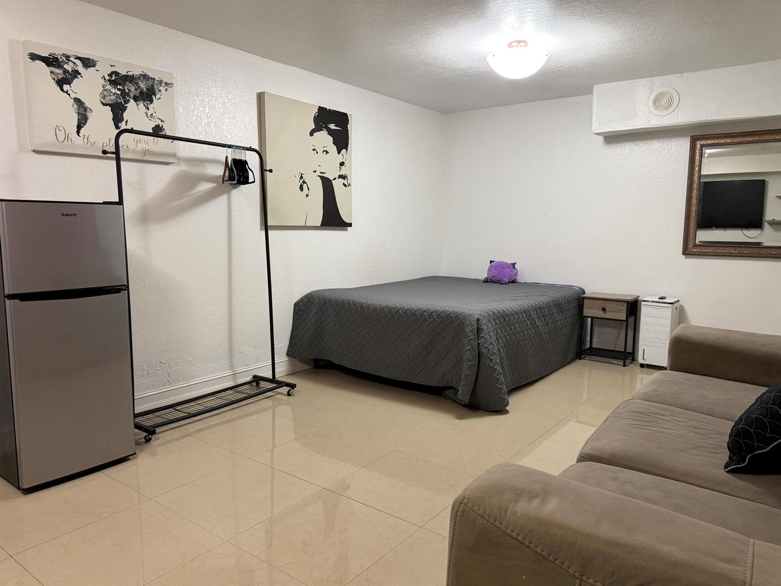 Ver detalles 1117 6 / 4 1532 sq. ft. $ 2026-06-30 0 foto