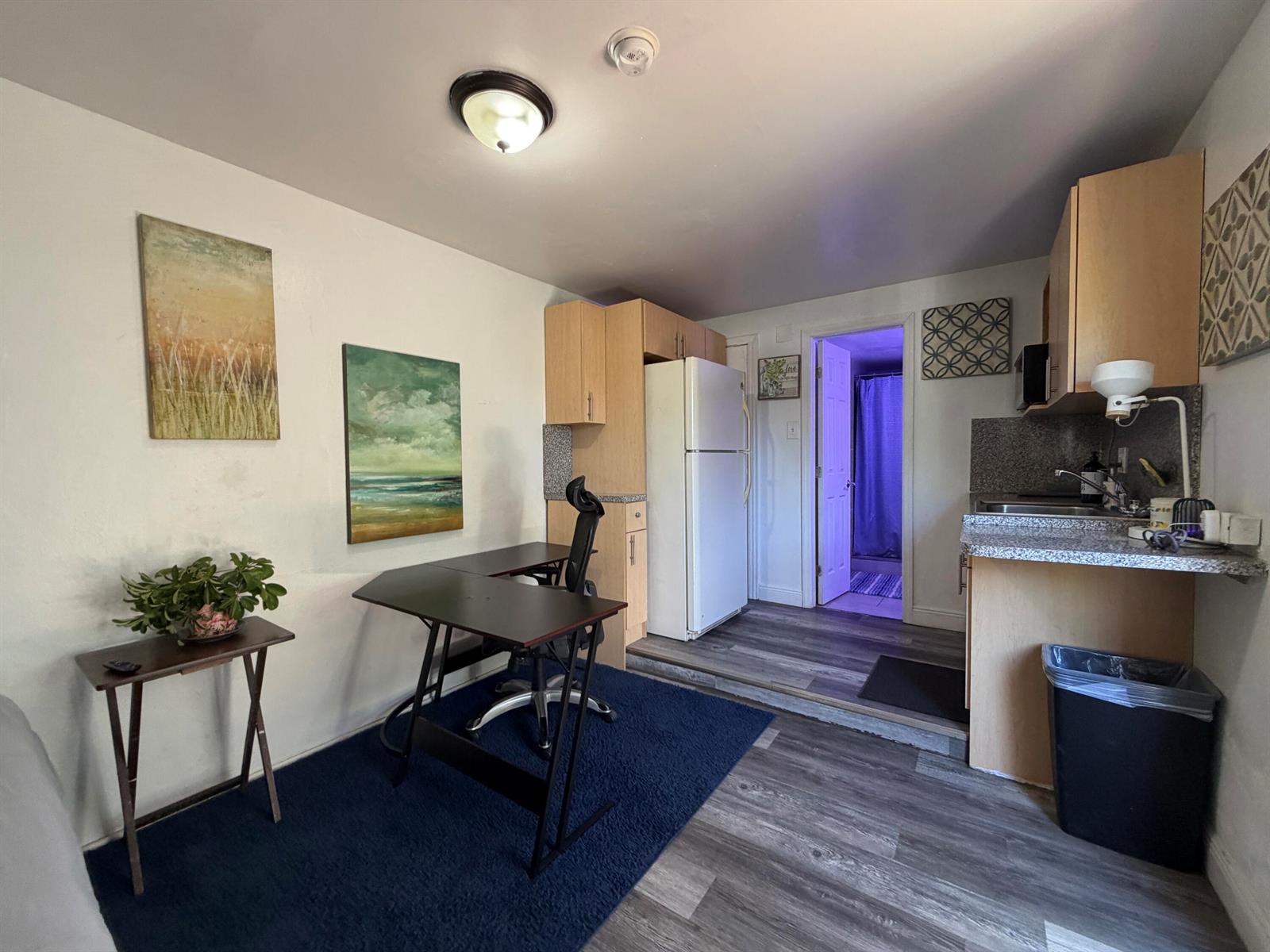 Ver detalles 1117 6 / 4 1532 sq. ft. $ 2026-06-30 0 foto