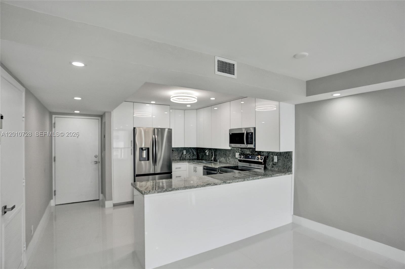 Photo of 2301 Ocean Dr  #2404, Hollywood, Florida, 33019 - 