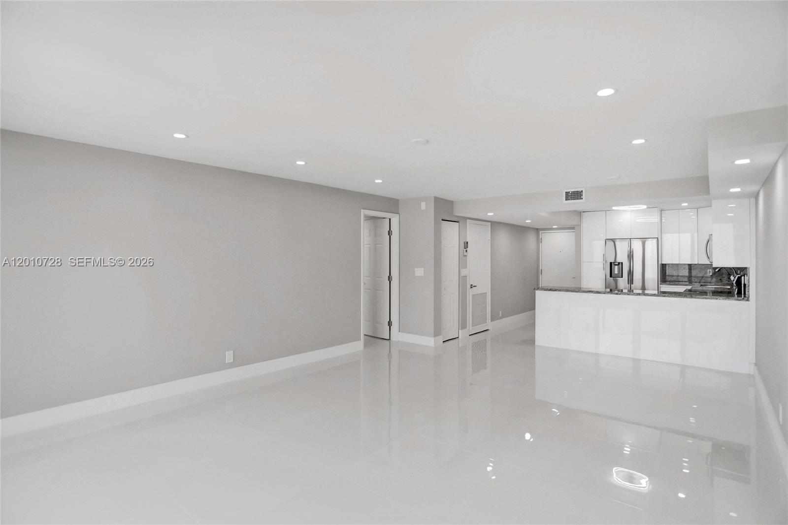 Photo of 2301 Ocean Dr  #2404, Hollywood, Florida, 33019 - 