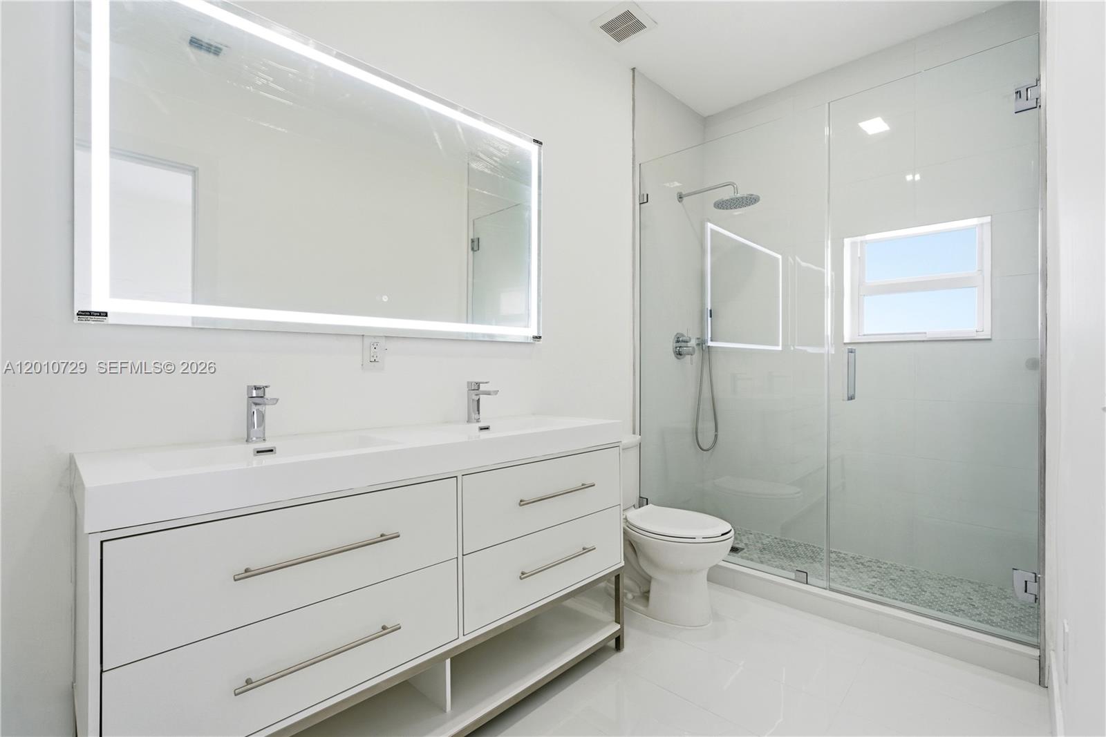   /  3289 sq. ft. $ 2026-04-30 0 Photo