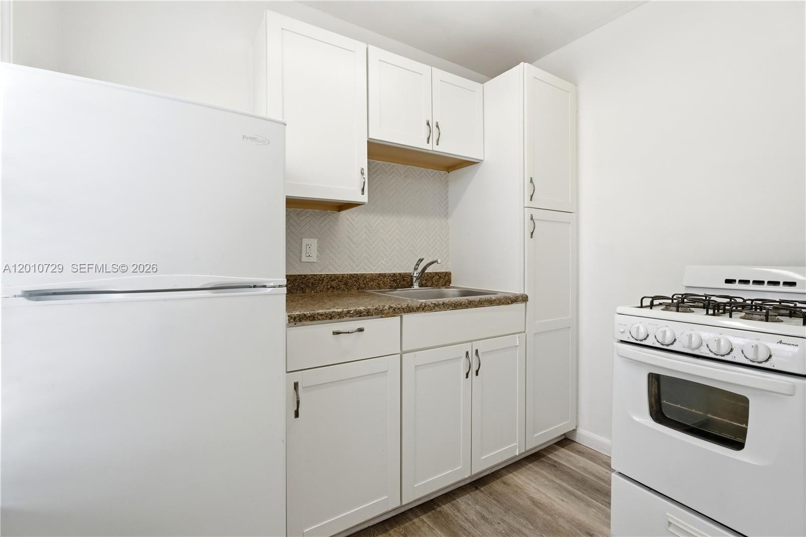   /  3289 sq. ft. $ 2026-04-30 0 Photo