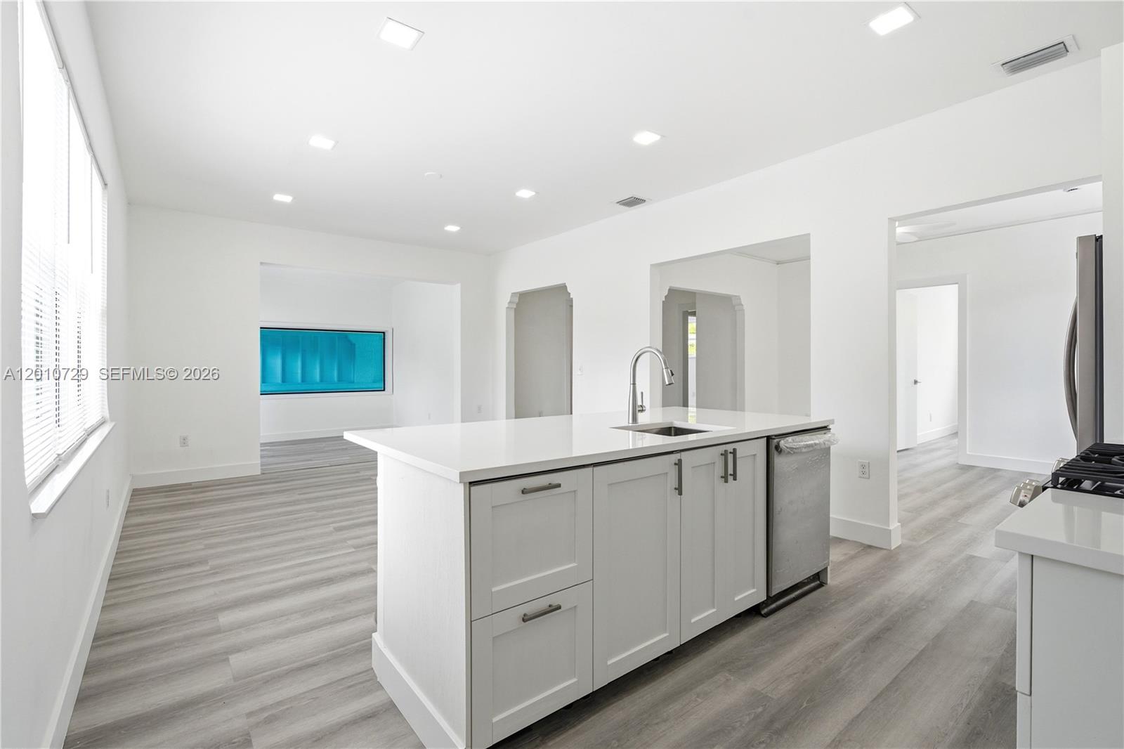   /  3289 sq. ft. $ 2026-04-30 0 Photo